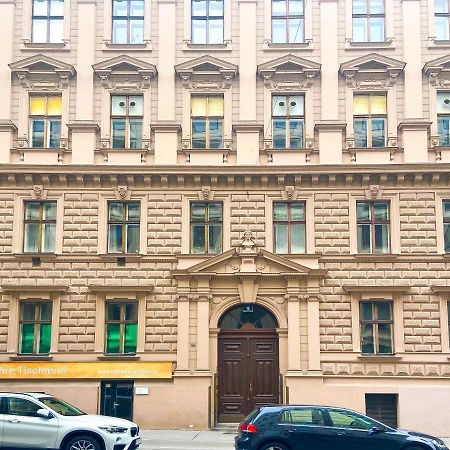 Backpacker Apartment City Center Vienna Exterior photo